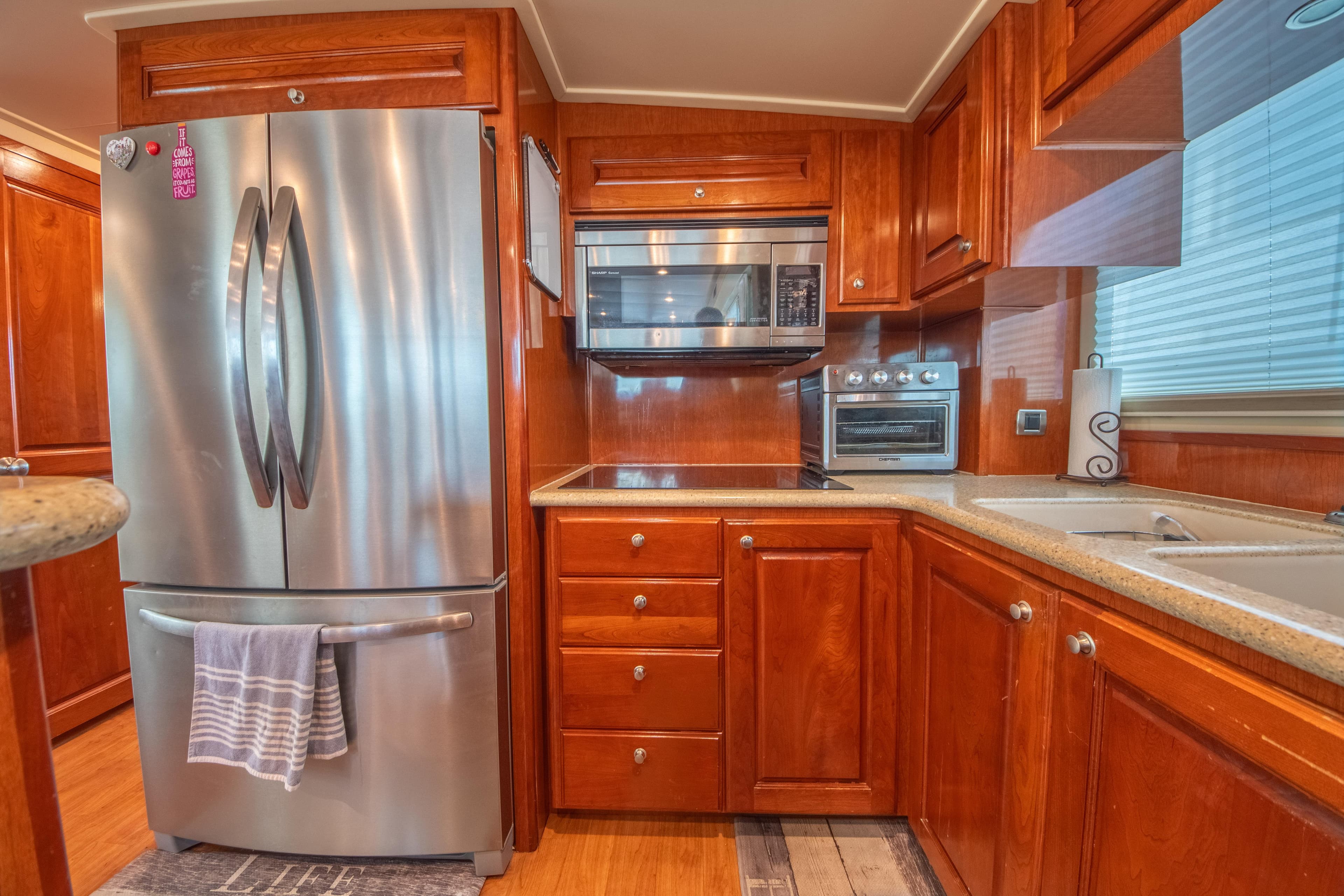 2009 Bluewater Yachts 65 Legacy - 49
