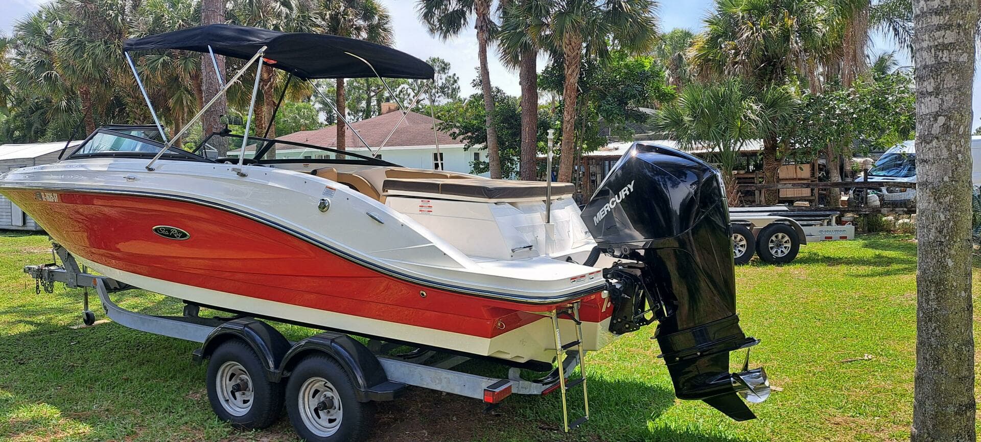 2019 Sea Ray SPX 230 OB - Image 4