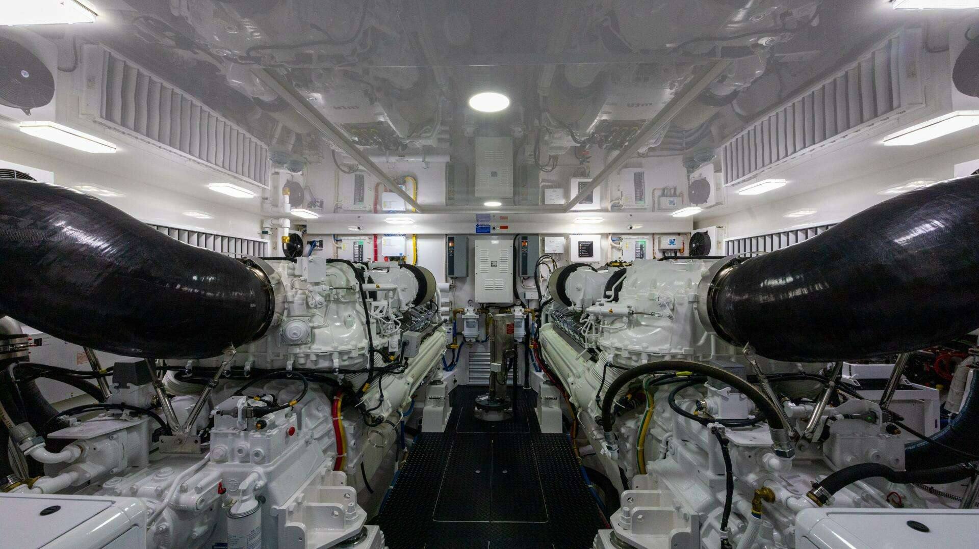 2025 Viking 82 Convertible - Image 62