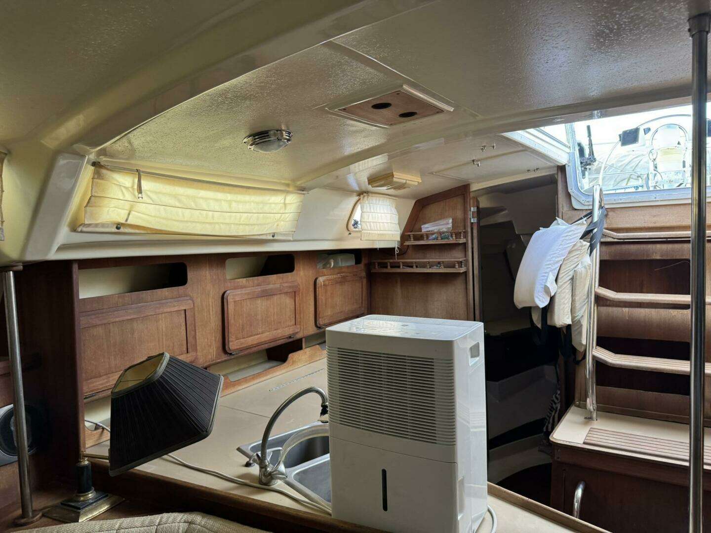 1989 Hunter 40 Hunter Legend - Image 55