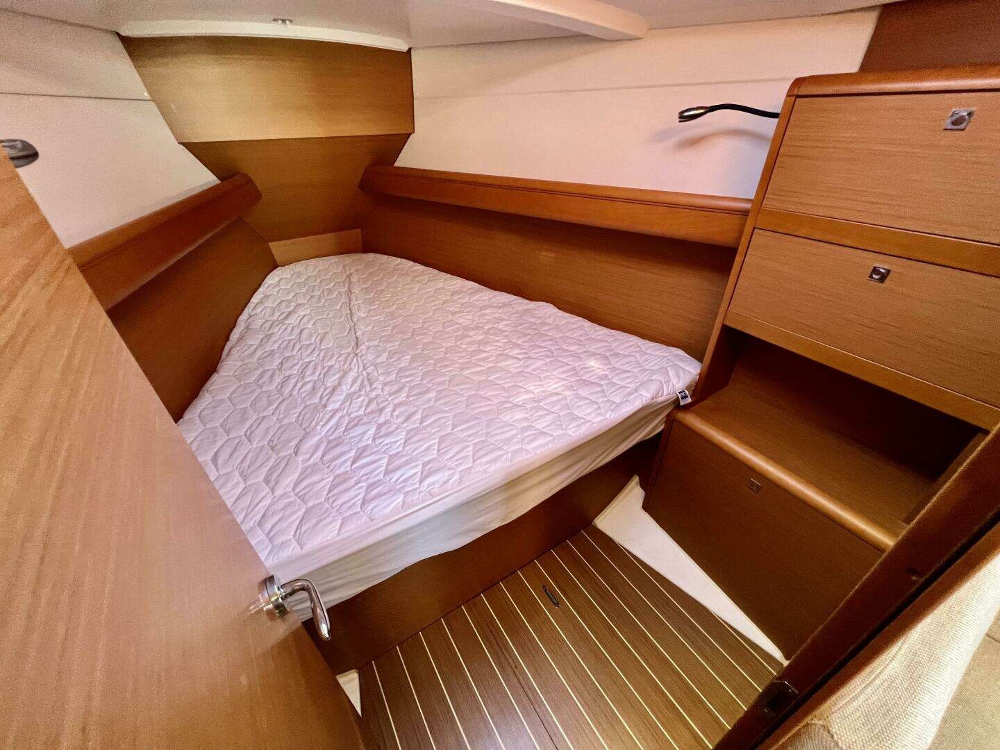 2013 Jeanneau 379 - Image 69