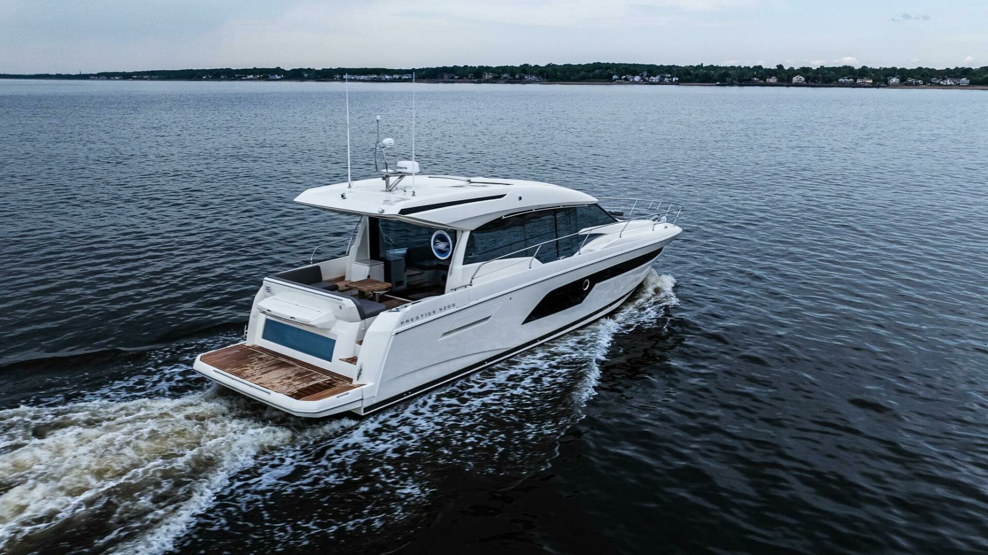 2023 Prestige 520 S - Image 2