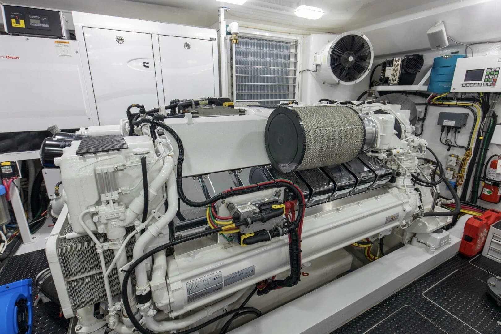 2016 Viking 92 Enclosed Bridge - Image 73