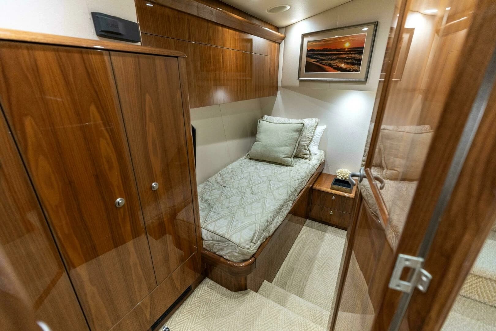 2020 Viking 62 Convertible - Image 21