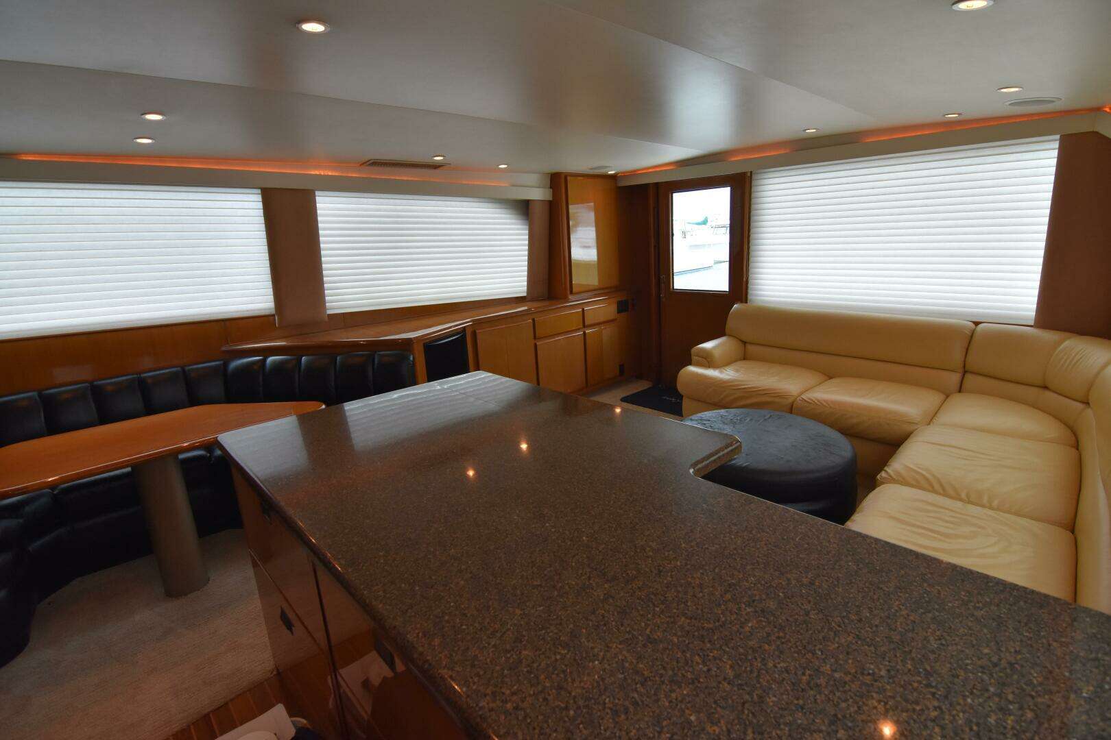 1999 Viking 58 Convertible - Image 15