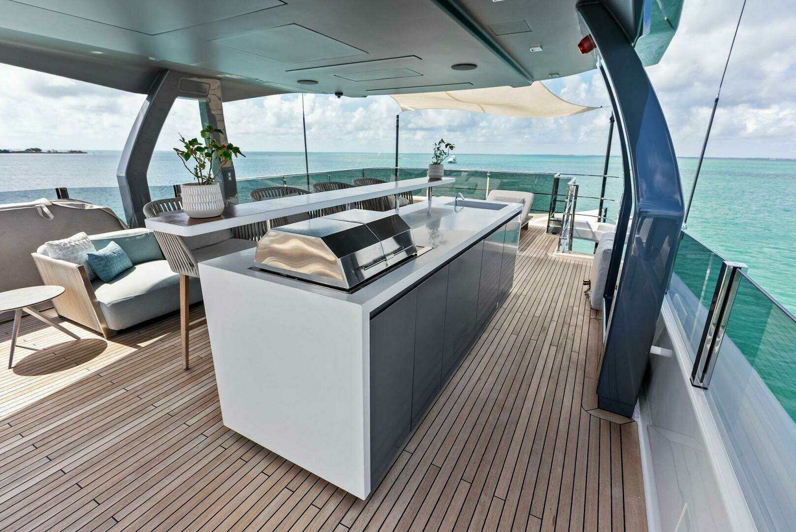 2023 Custom Line 33 Navetta - Image 7