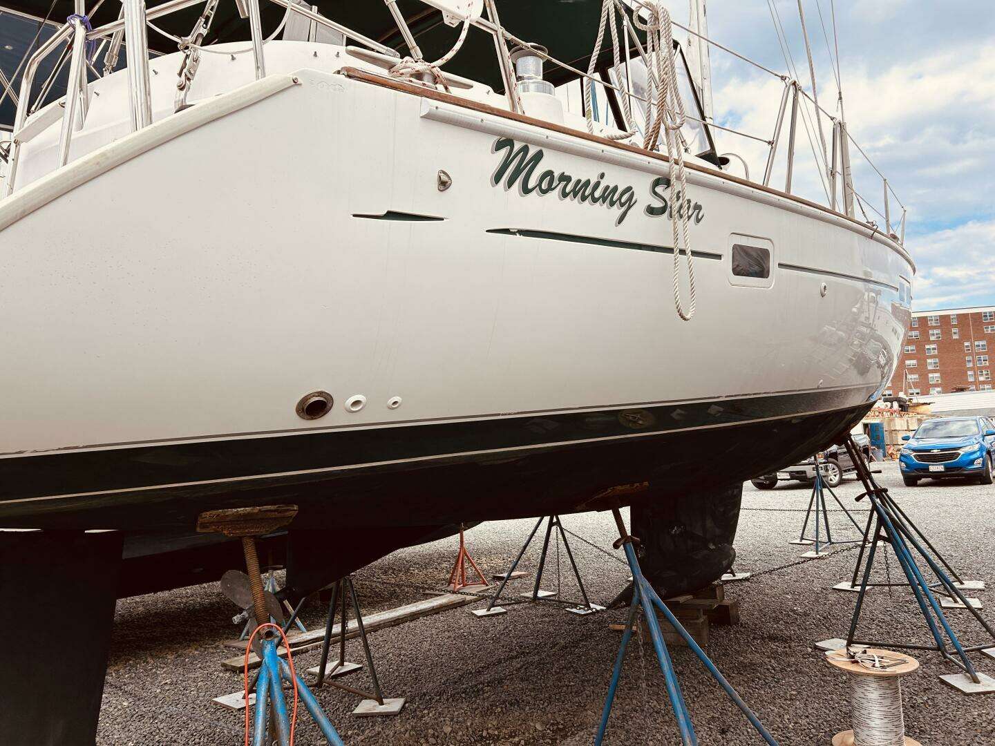 2001 Beneteau 411 - Image 38