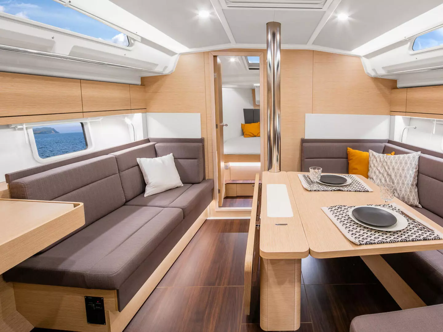 2025 Hanse 418 - Image 22