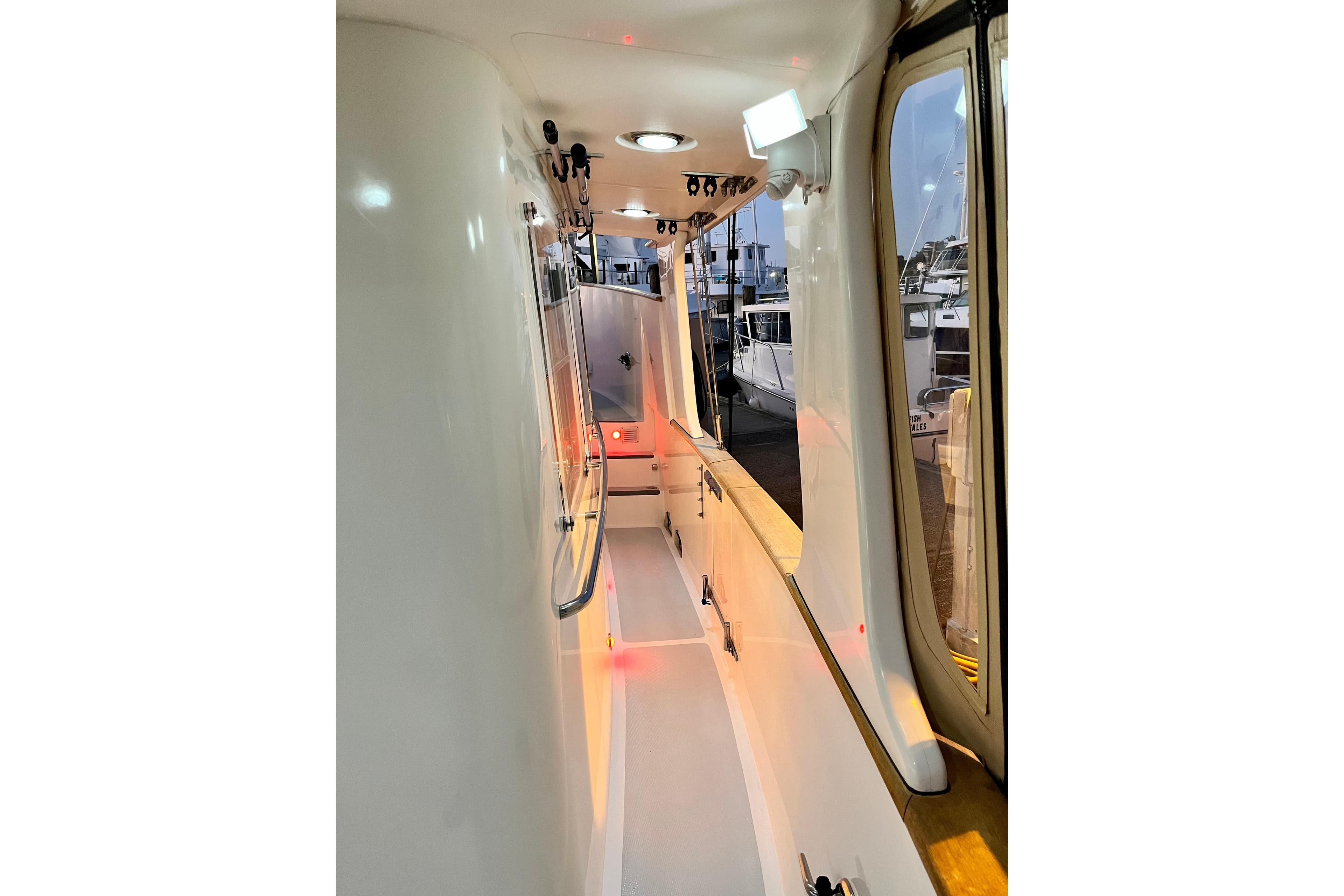 1996 Nordhavn 46 - 12