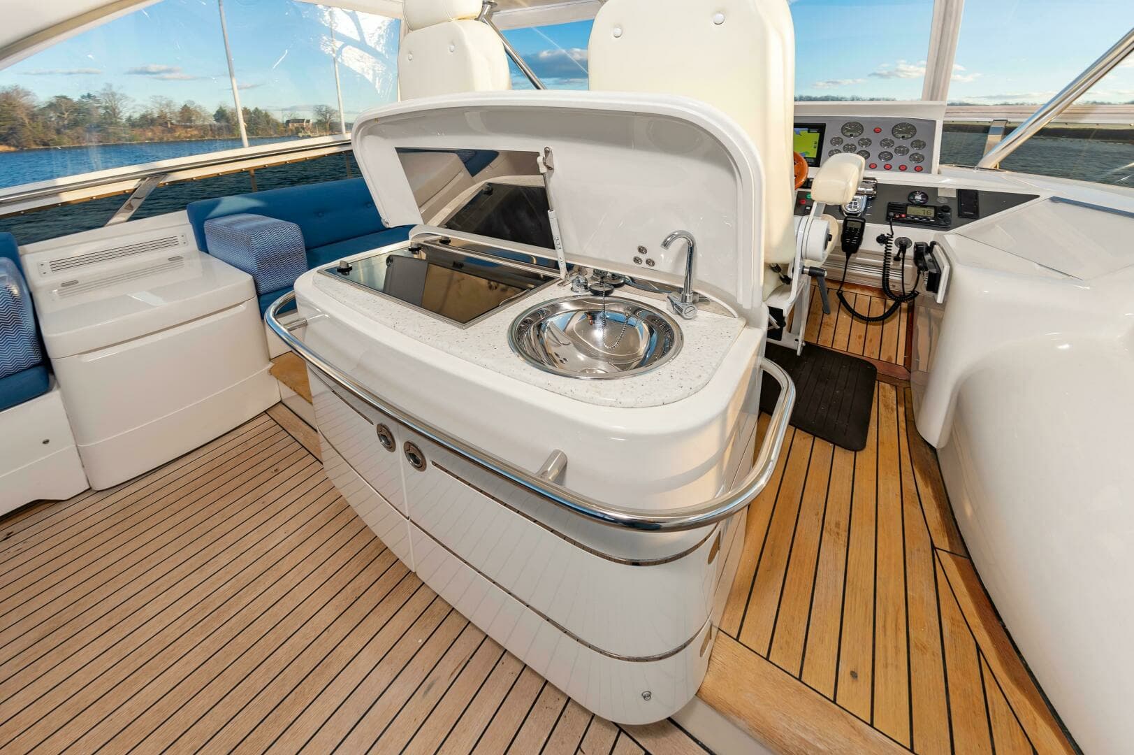 2006 Princess 75 - Image 13