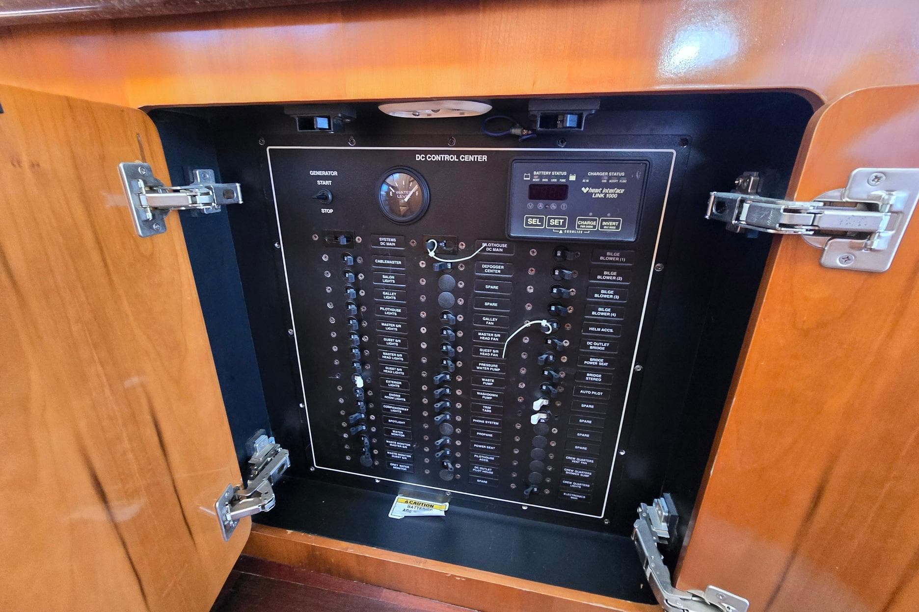 DC control center panel inside a 2001 Carver 570 Voyager Pilothouse yacht.
