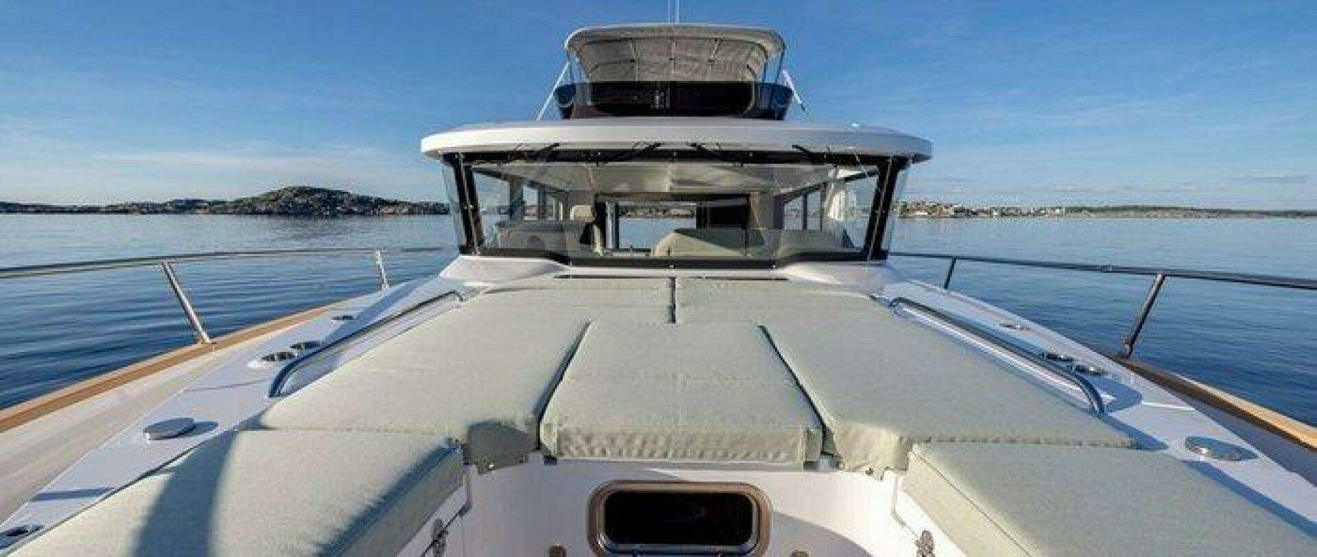 2026 Nimbus 495 Flybridge - Image 13