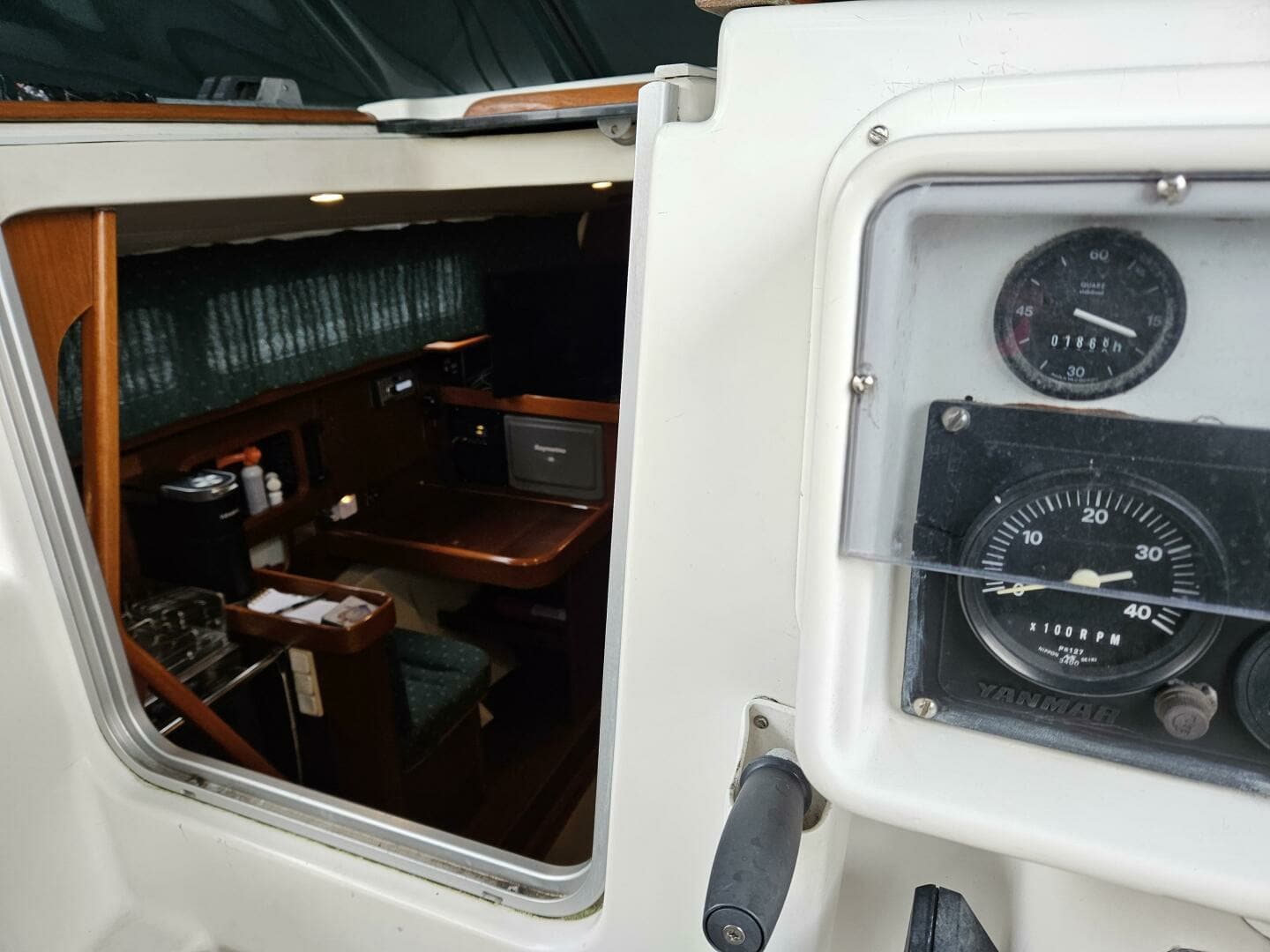1996 Beneteau 40 CC - Image 22