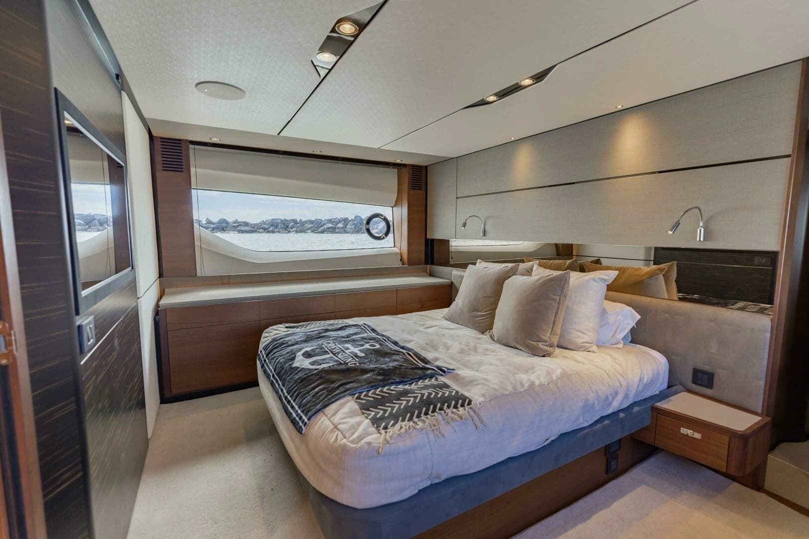 2019 Princess S65 - Image 29