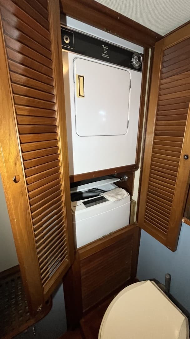 1987 Grand Banks 49 Motor Yacht - Image 44
