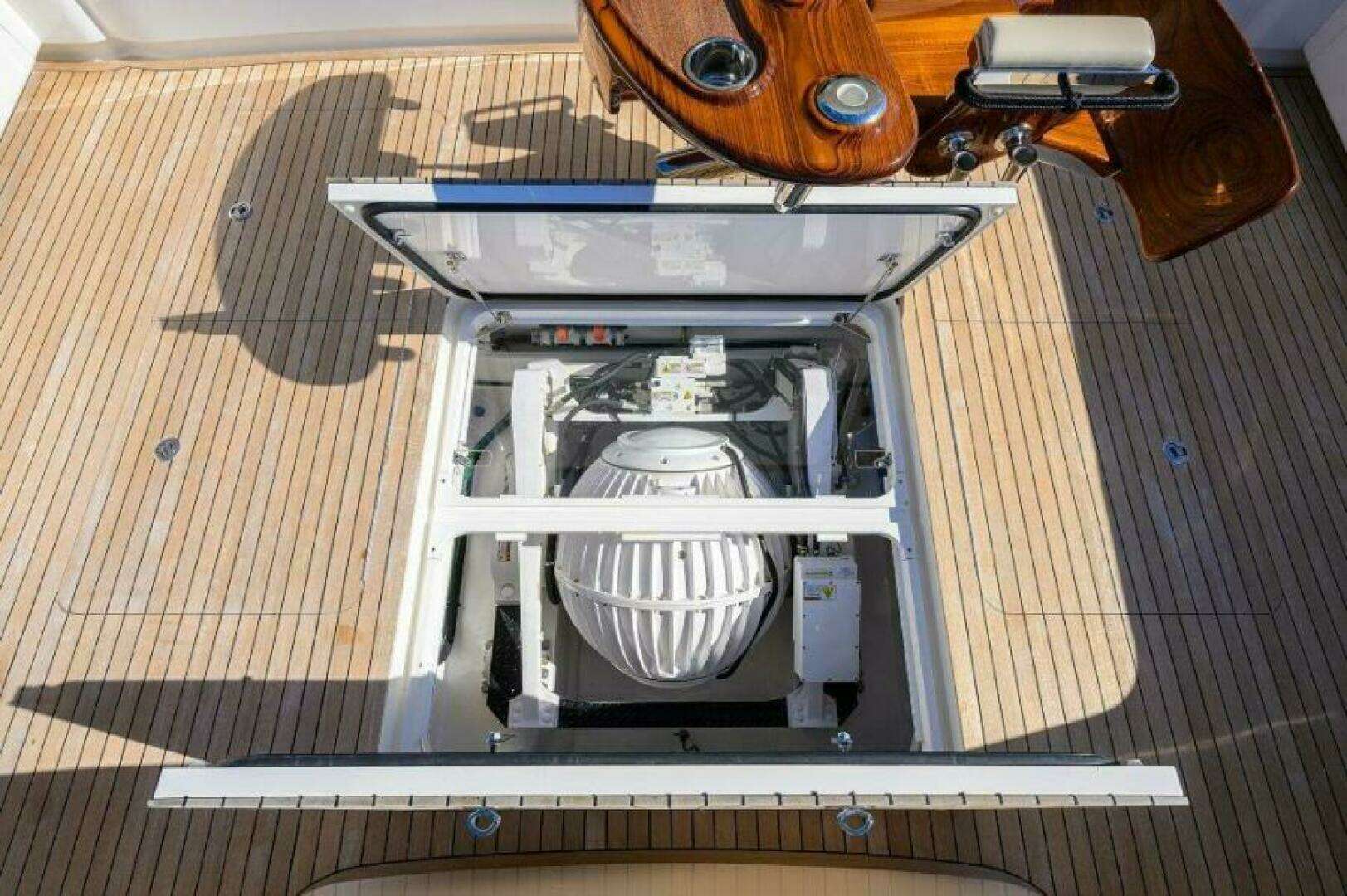2020 Viking 72 Convertible - Image 32