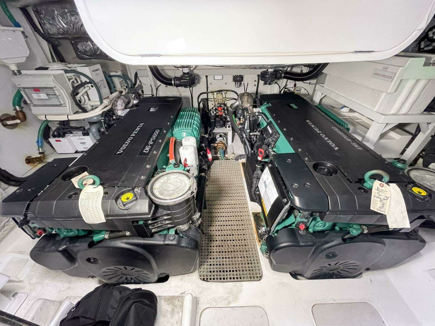 2022 Princess V50 - Image 33