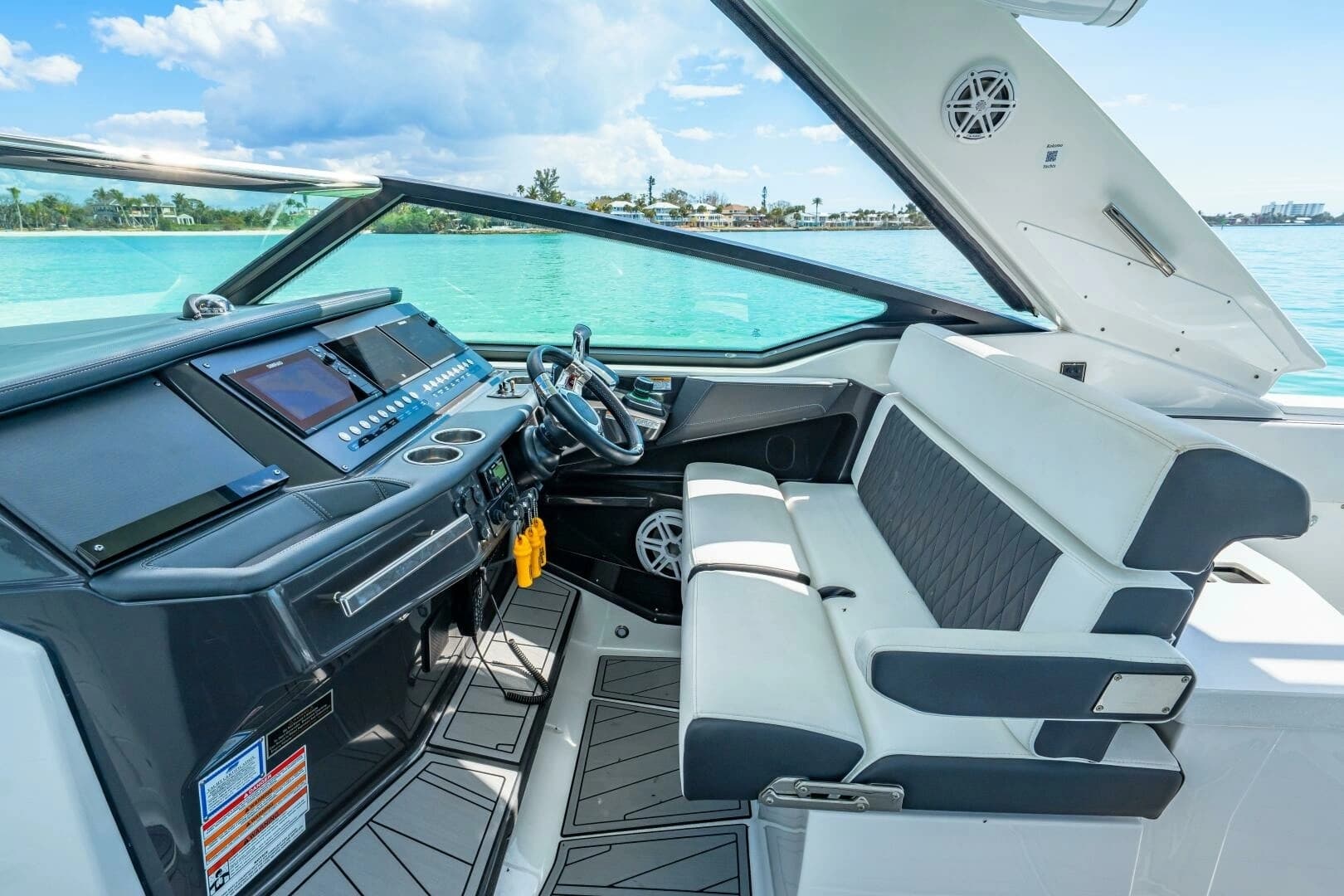 2023 Monterey 385 SS - Image 15