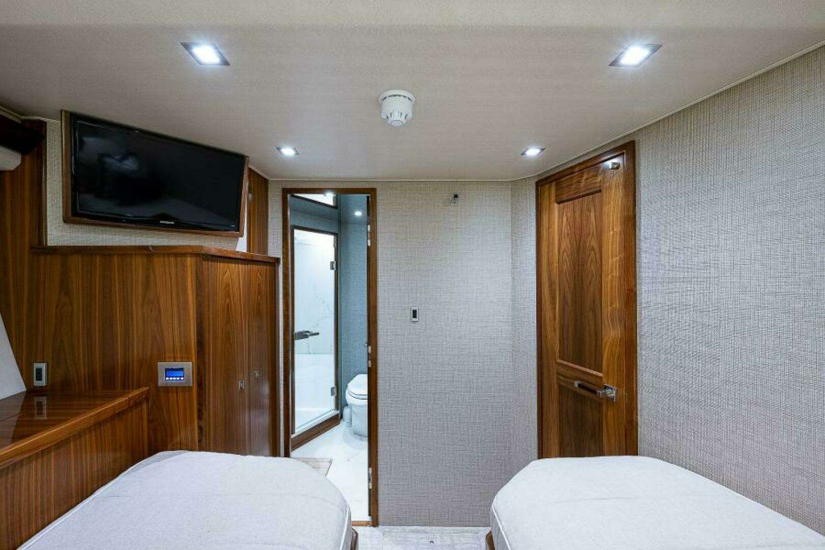 2017 Viking 75 Motoryacht - Image 37