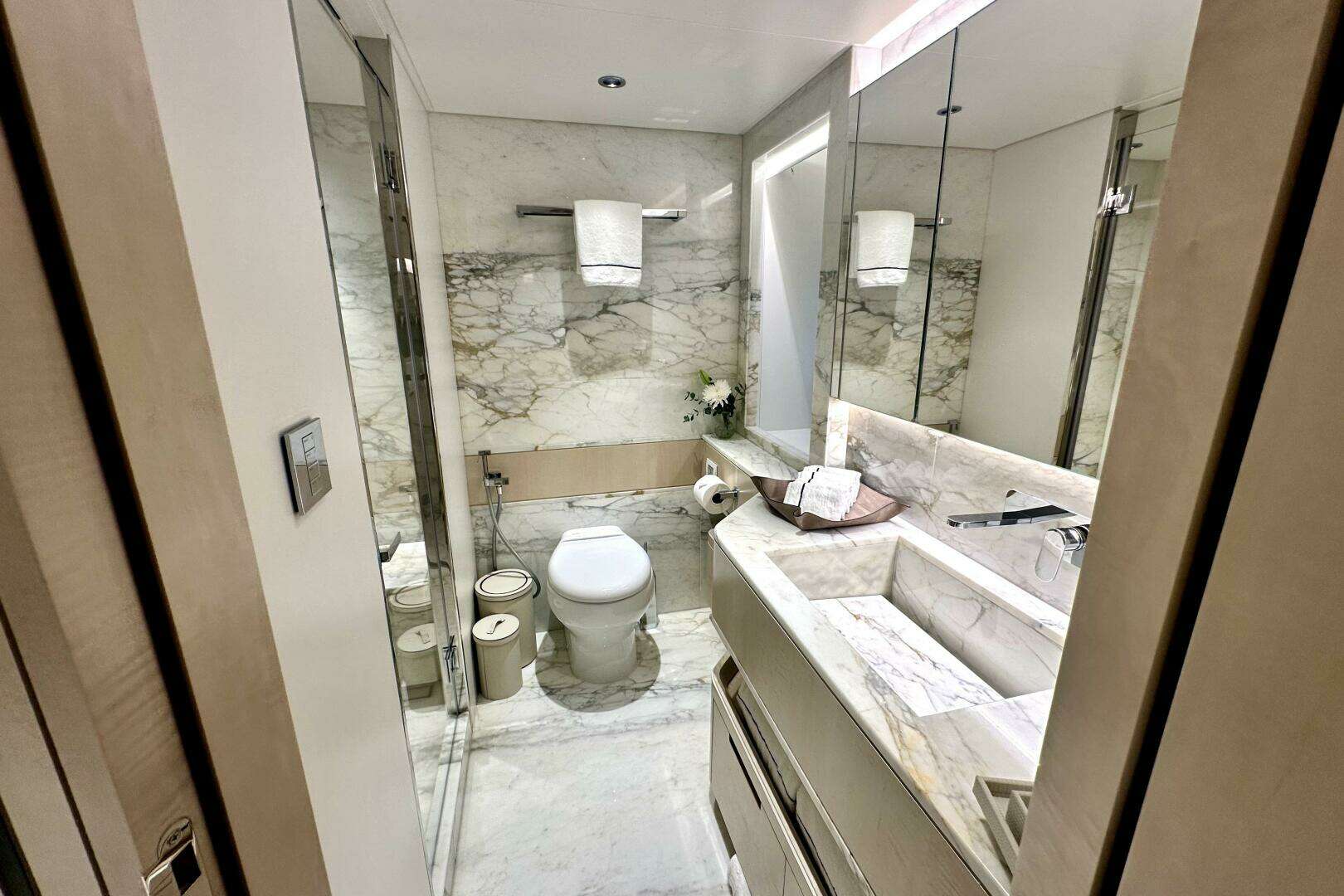 2024 Majesty Yachts 120 - Image 21
