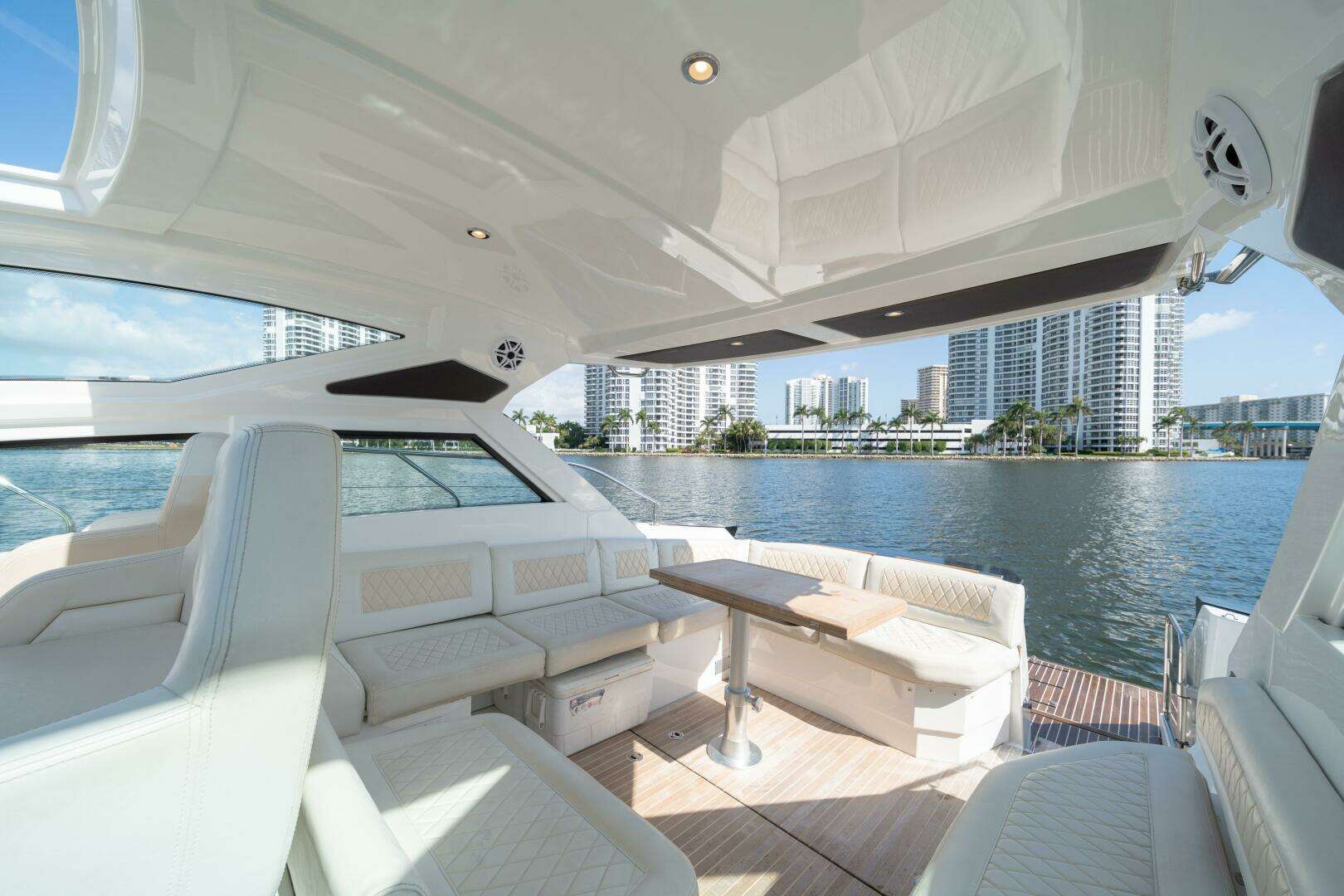 2017 Beneteau Gran Turismo 40 - Image 15