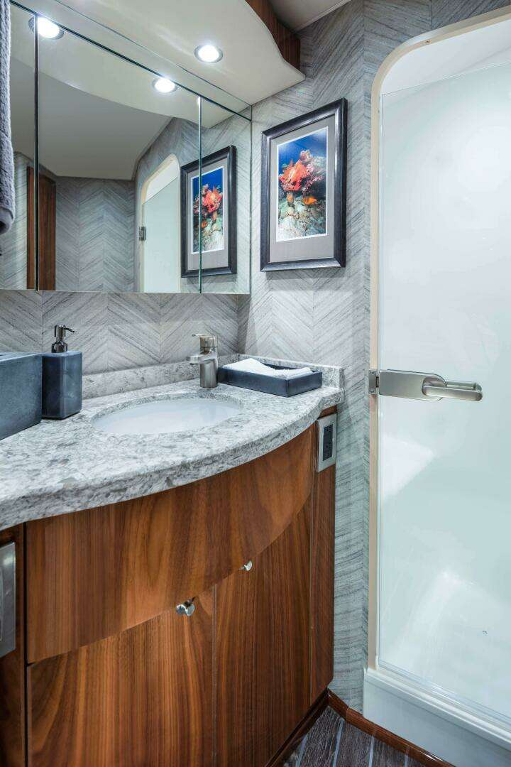 2026 Viking 58 Convertible - Image 16