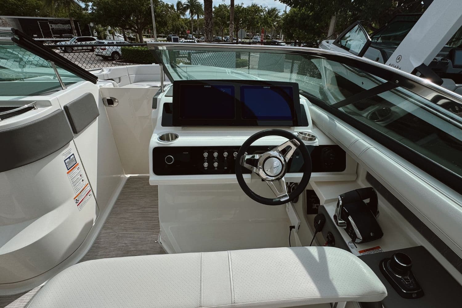 2026 Sea Ray SLX 310 Outboard - 16