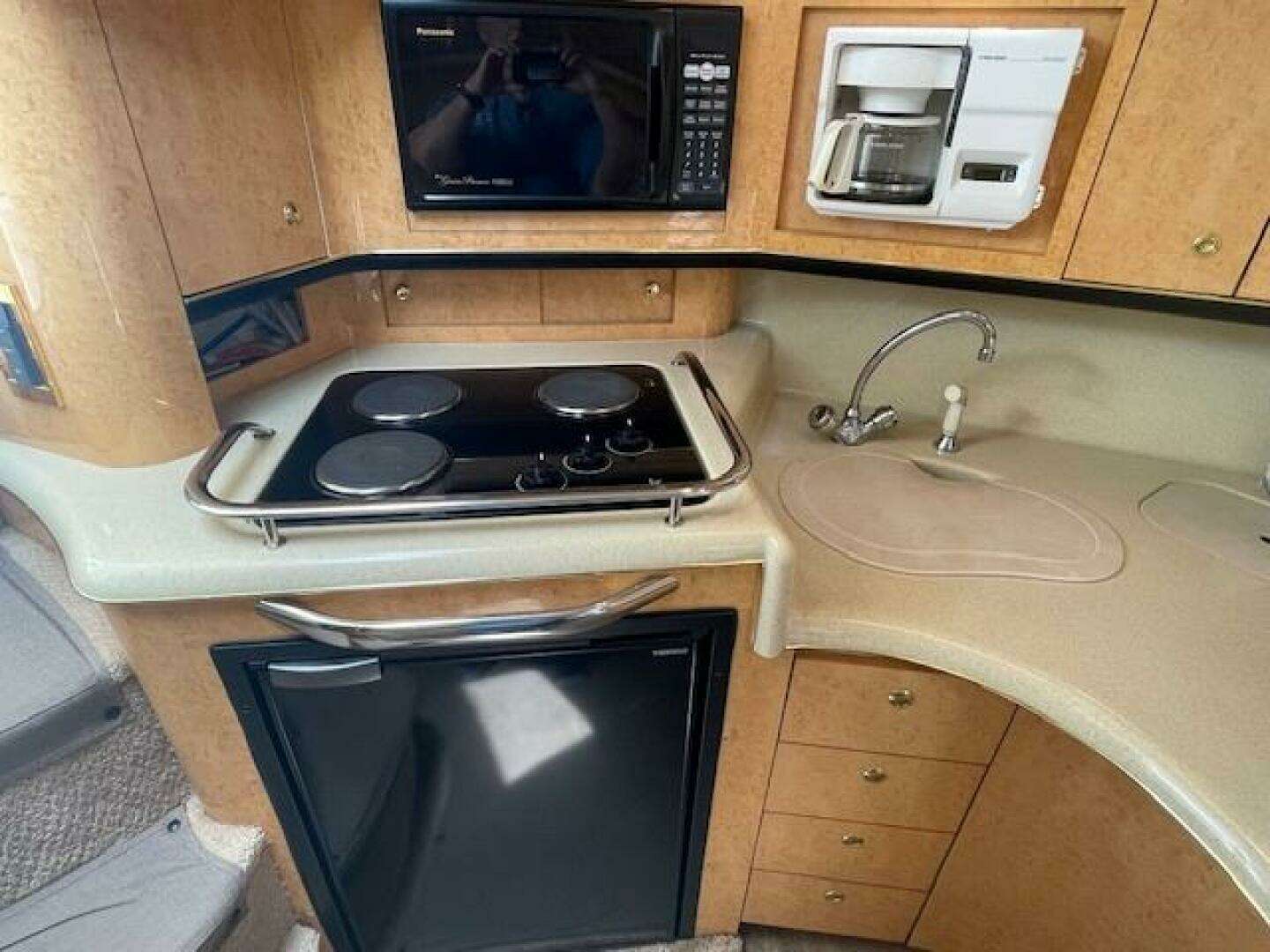 1998 Sea Ray 370 Sundancer - Image 45