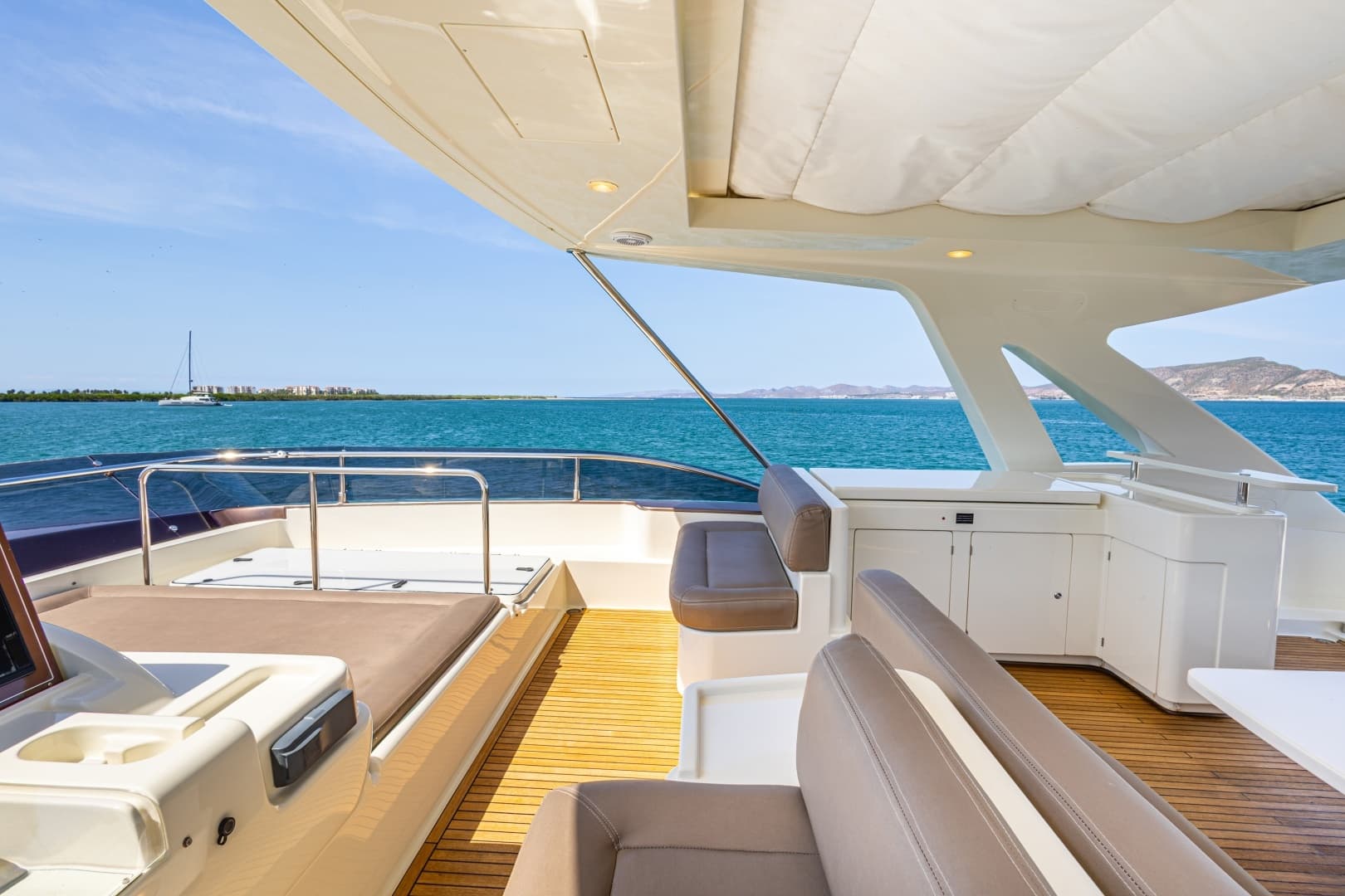 2013 Ferretti Yachts F800 - Image 15