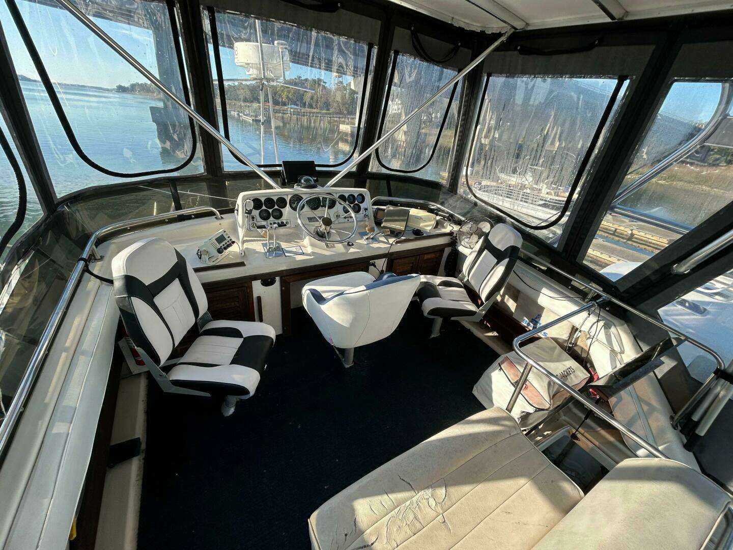 1982 Silverton 40 Aft Cabin - Image 6