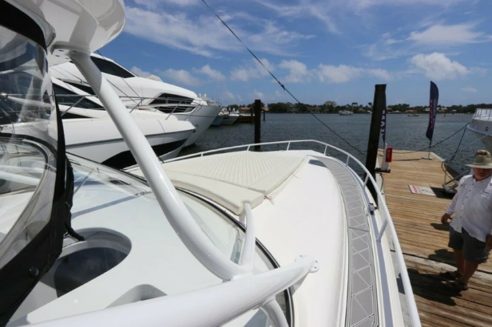 2019 Intrepid 475 Sport Yacht - Image 22