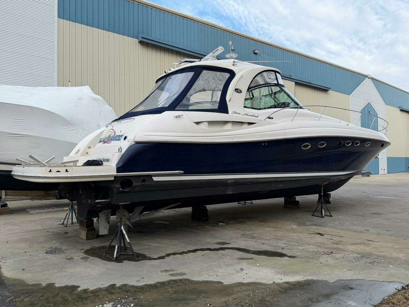 2004 Sea Ray 500 Sundancer - Image 4