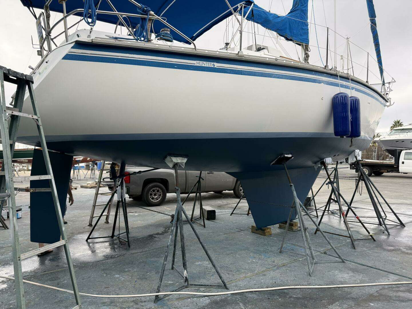 1986 Hunter — - Image 29