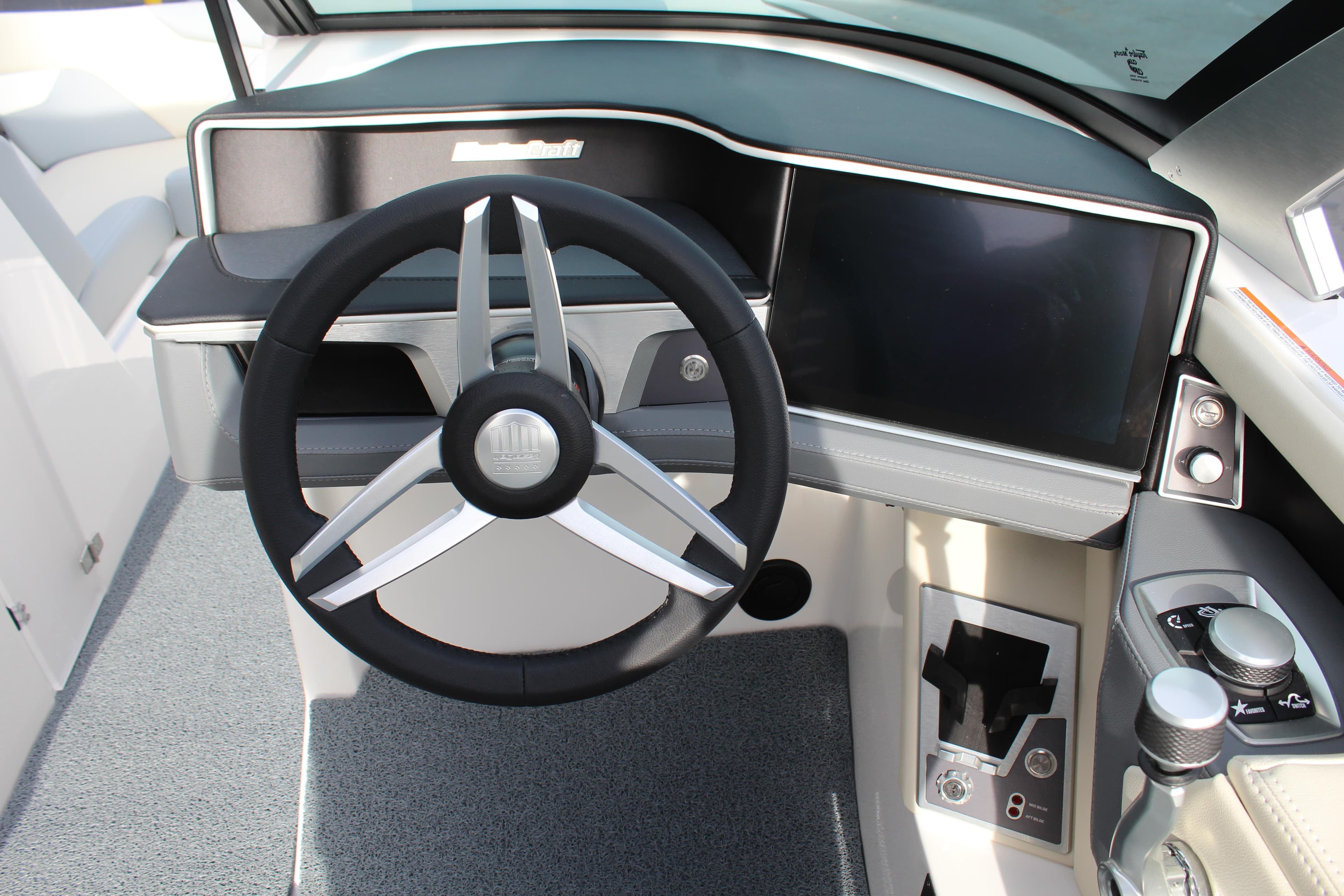 2025 MasterCraft XT20 - 9