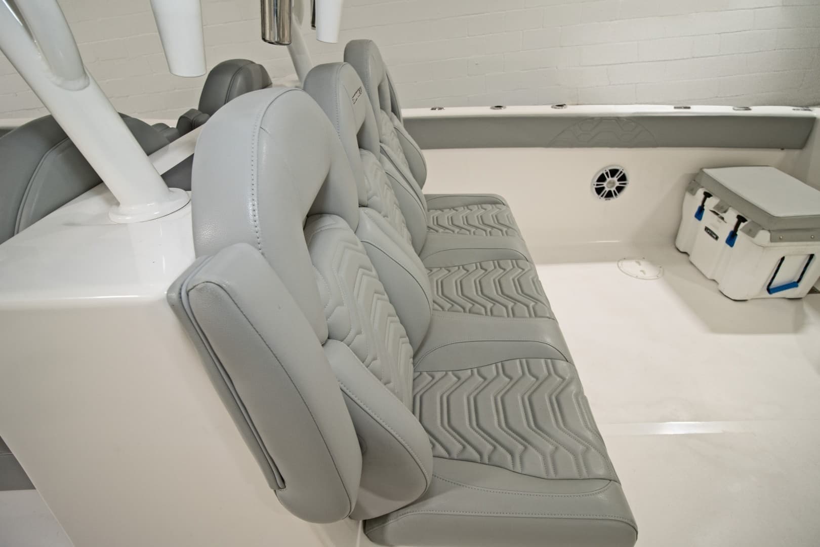 2023 Twin Vee 340 GFX - Image 23