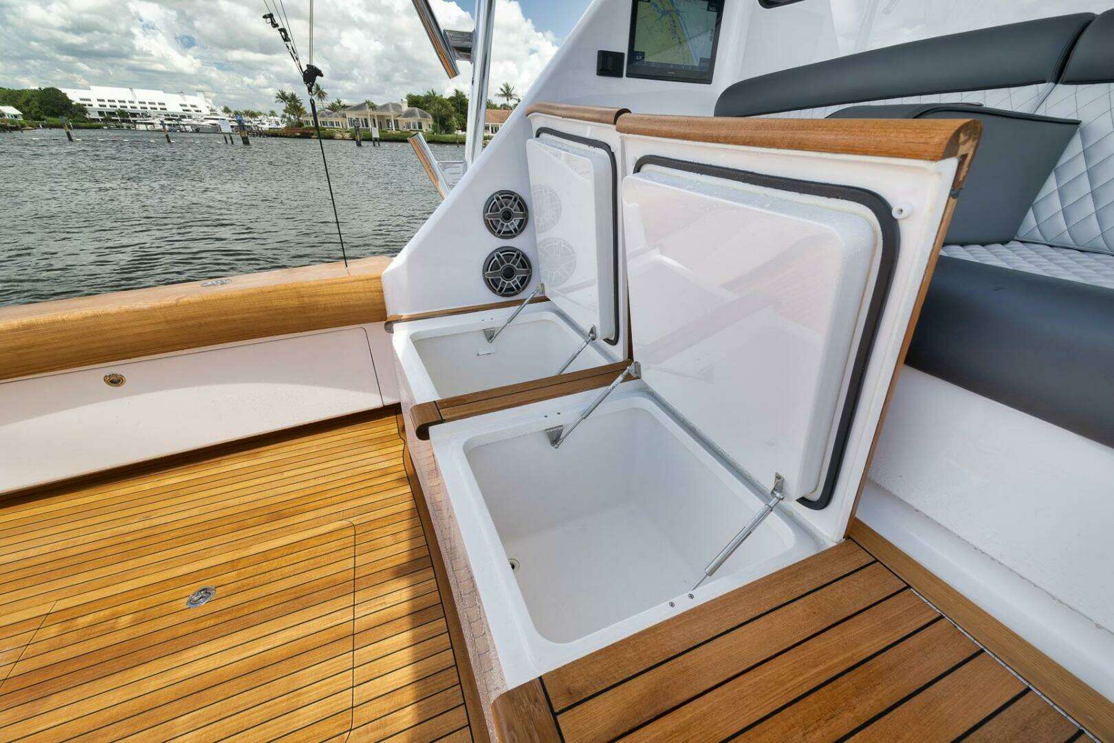 2024 Viking Convertible - Image 25