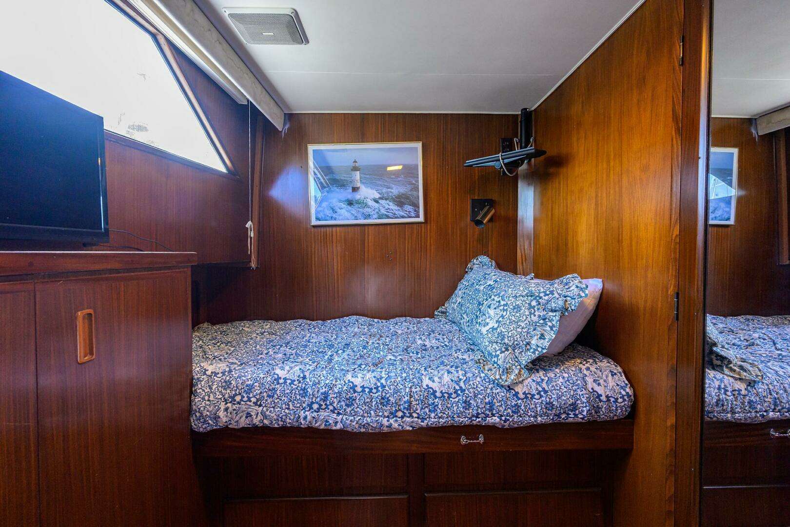 1991 Hatteras 78 Cockpit Motor Yacht - Image 27
