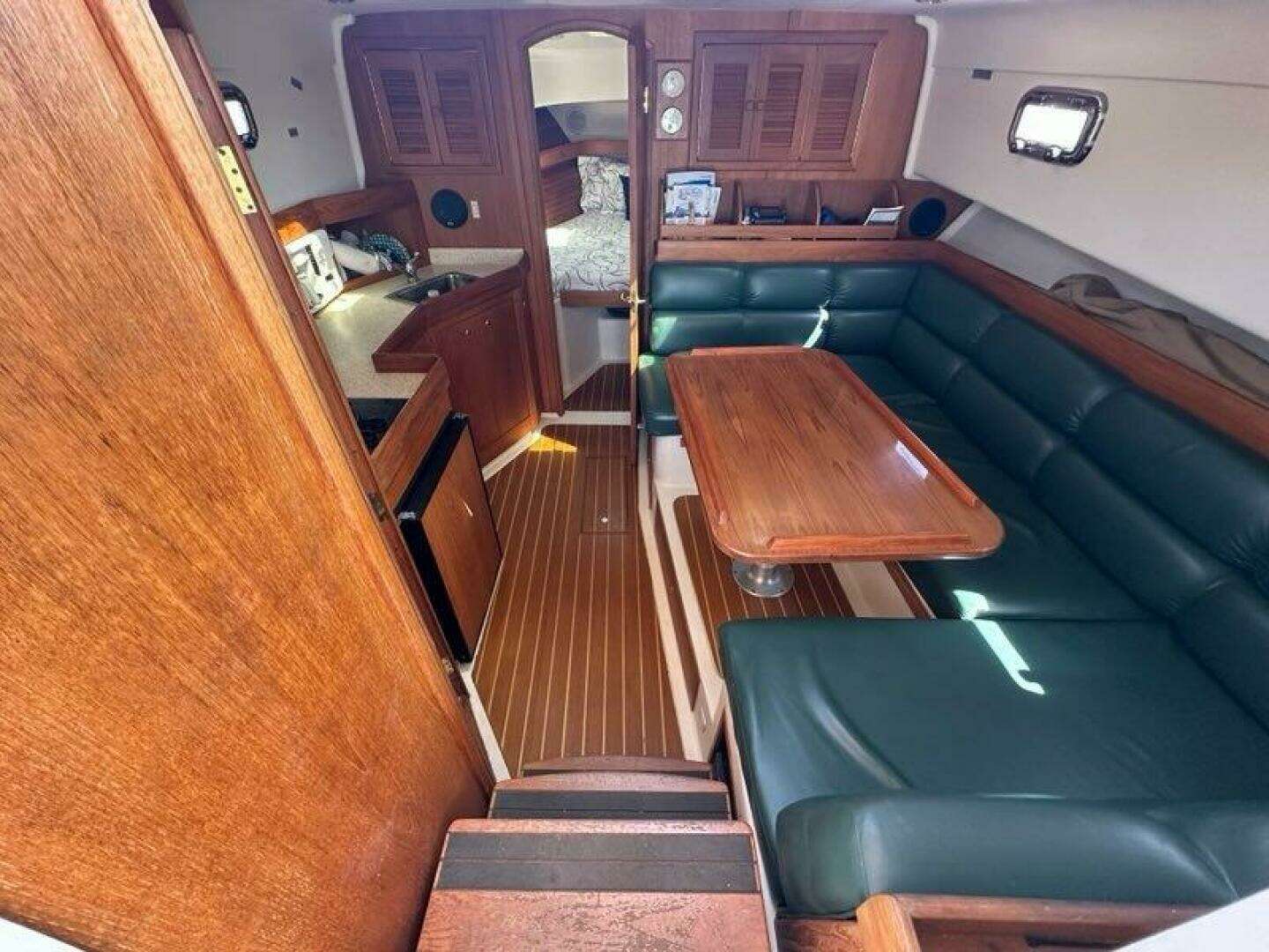 2002 Mainship Pilot 34 - Image 18