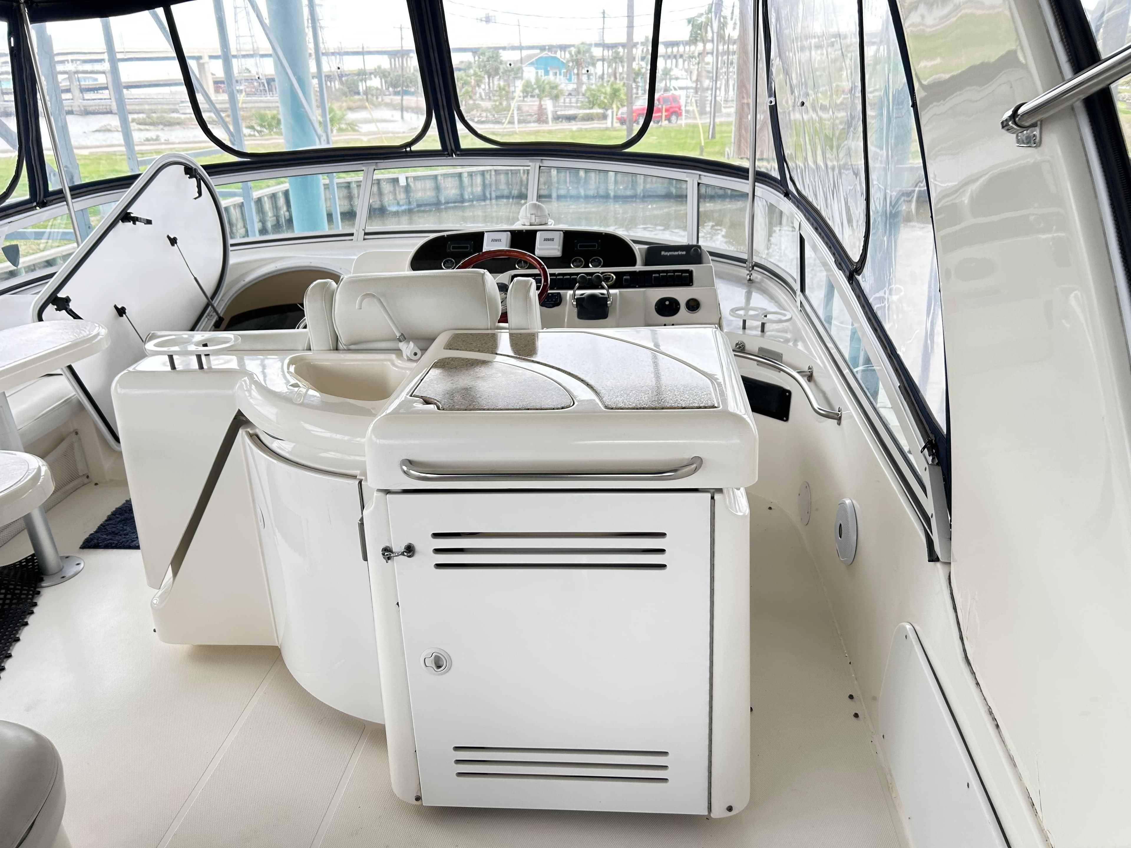 2004 Cruisers Yachts 5000 Sedan Sport - 71