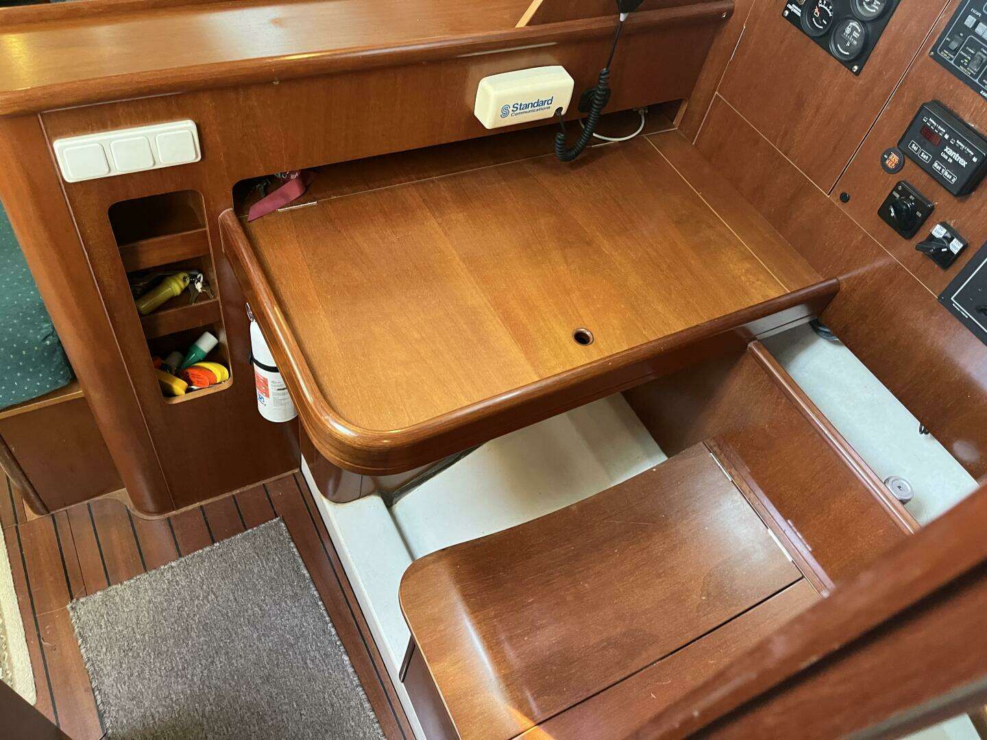 2001 Beneteau Oceanis 381 - Image 25