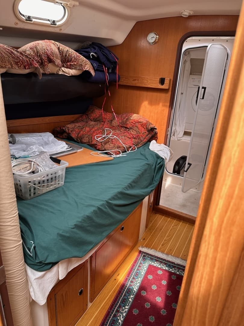 2002 Catalina 470 - Image 28