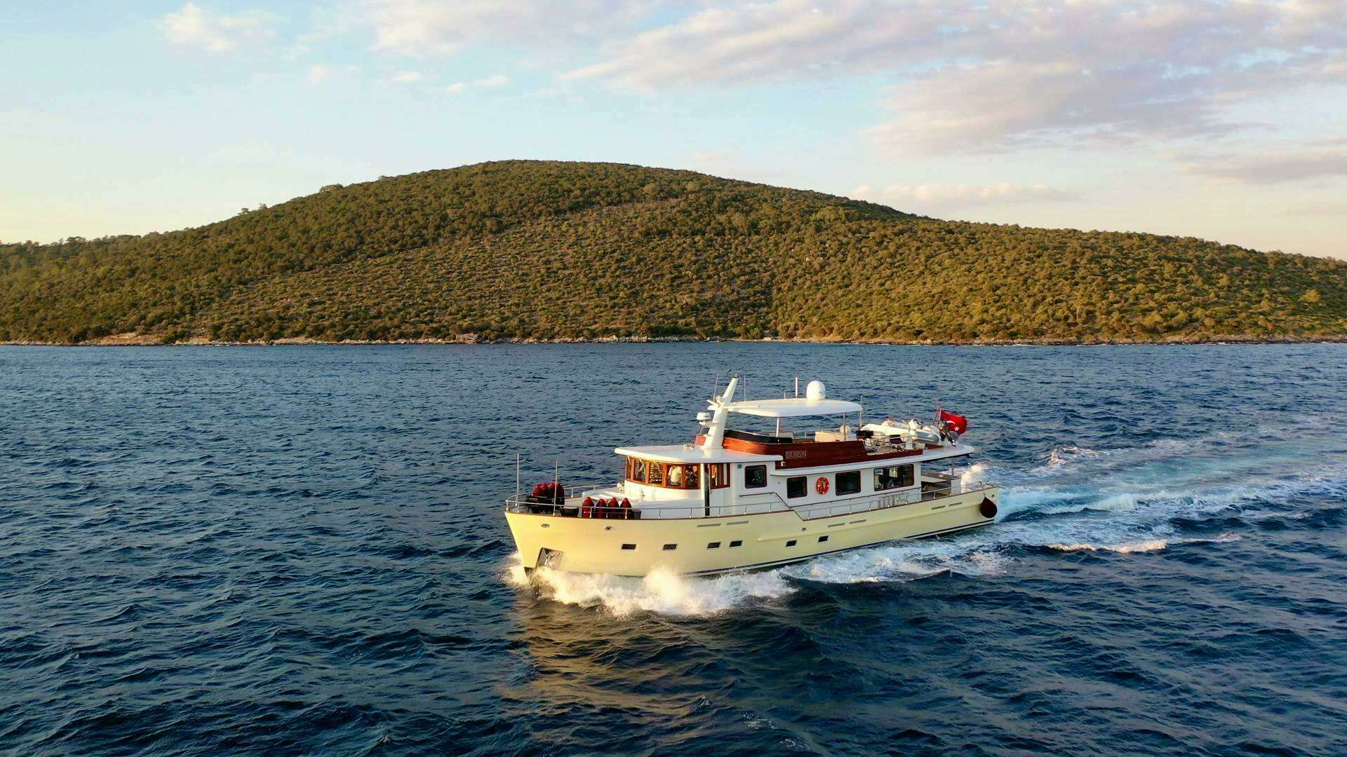 2013 TAKA Yachts Custom - Image 10