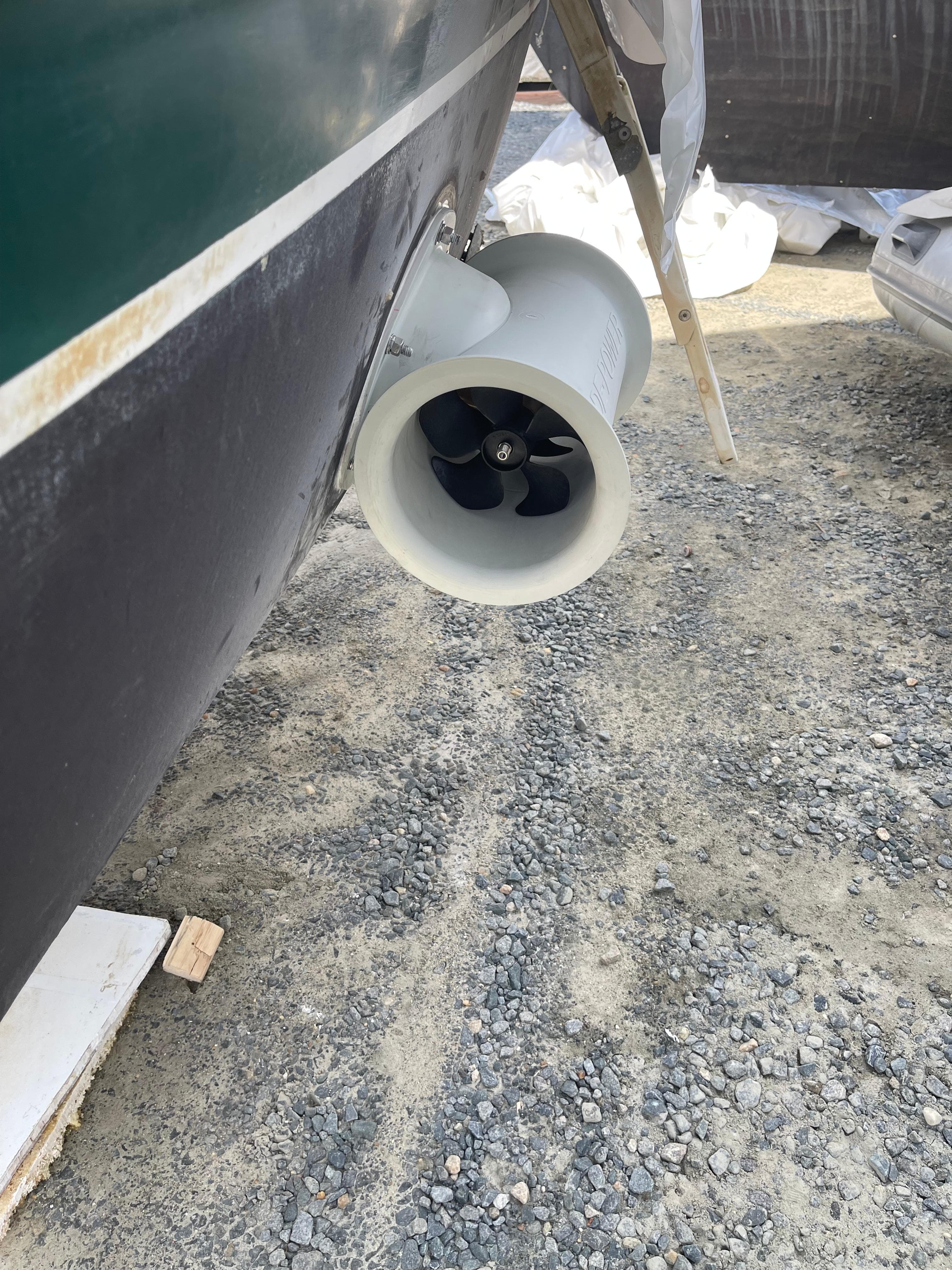 2000 Mainship 390 Trawler - 64