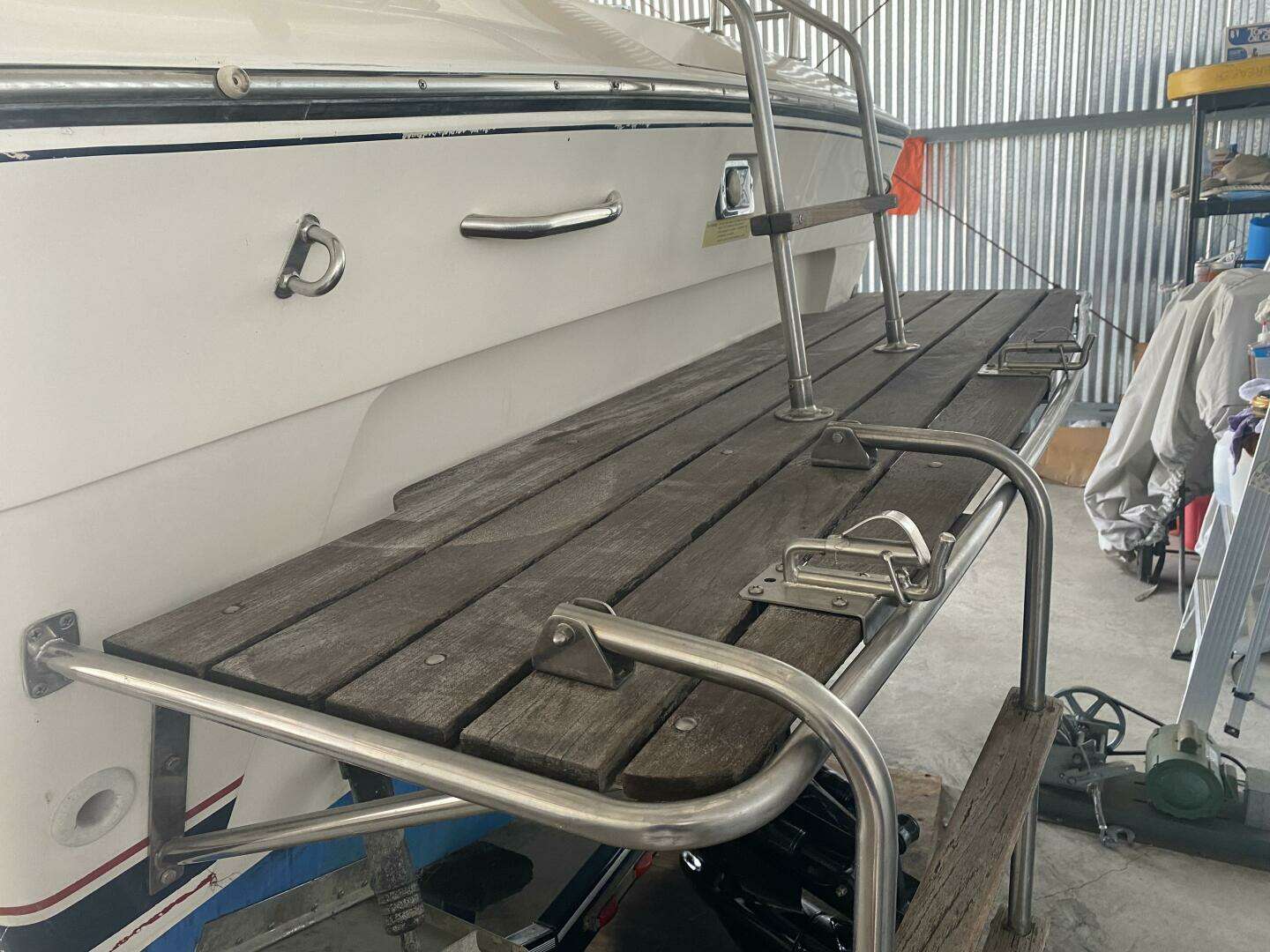 1985 Tiara Sport 2600 Continental - Image 9