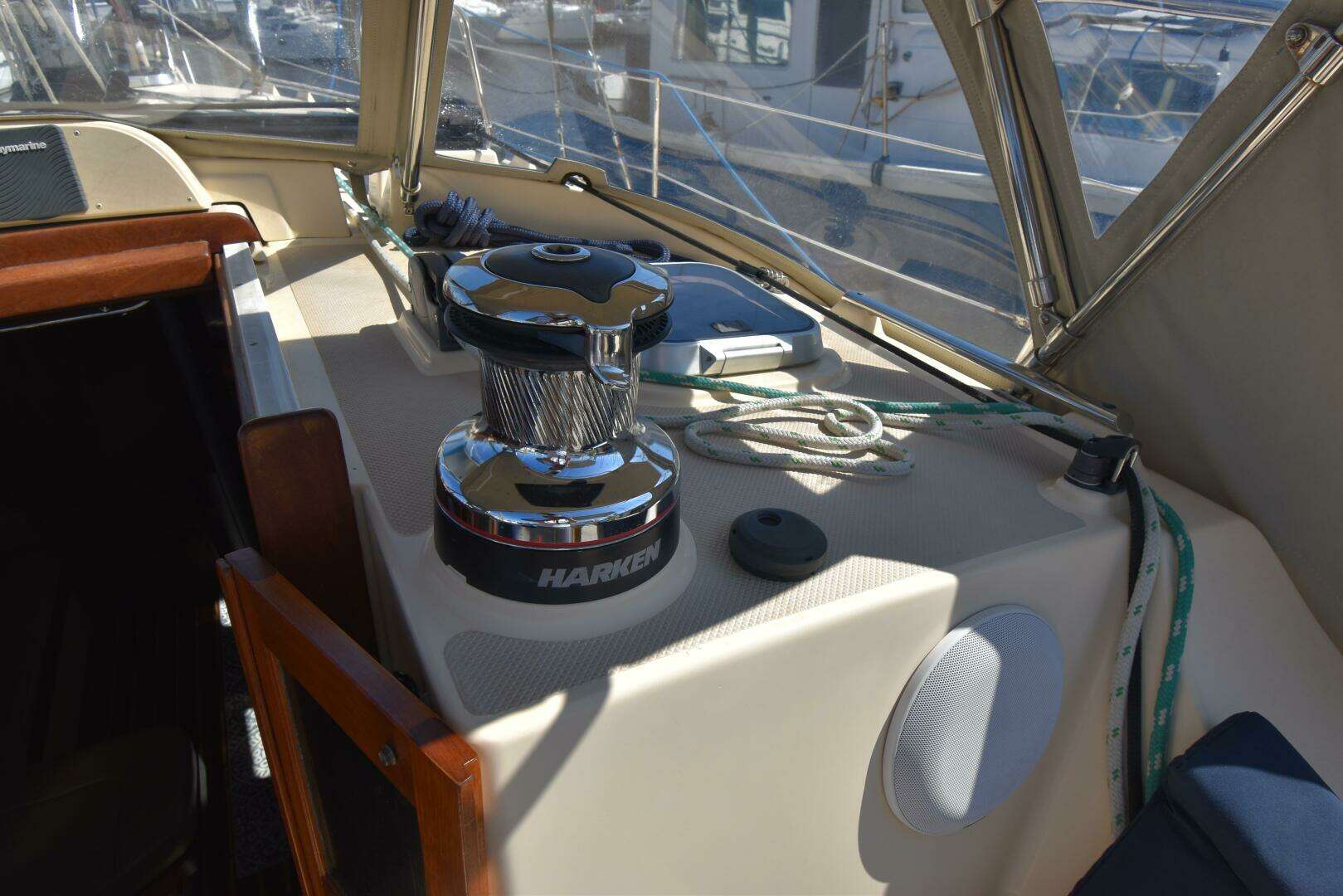 2019 Island Packet 349 - Image 8