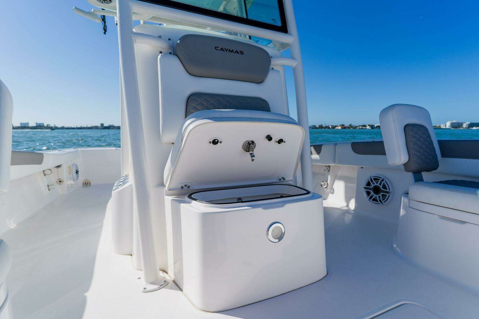 2022 Caymas 28 HB - Image 17