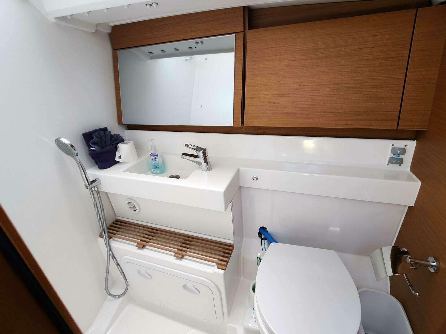 2023 Jeanneau Sun Odyssey 440 - Image 16