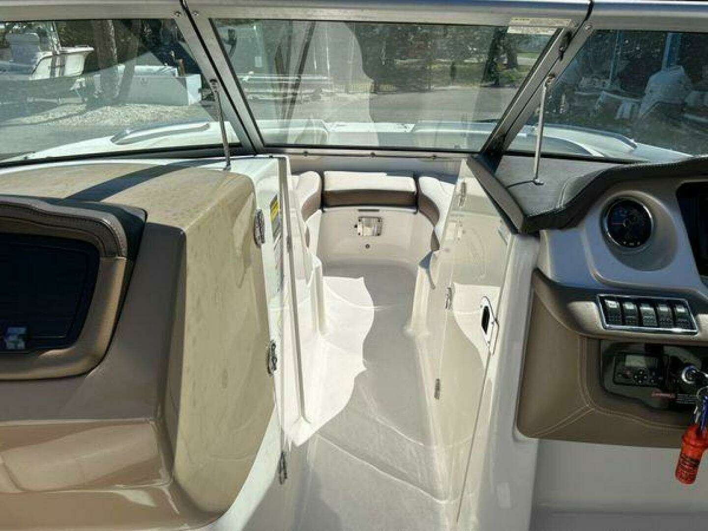 2014 Chaparral 244 Sunesta - Image 39