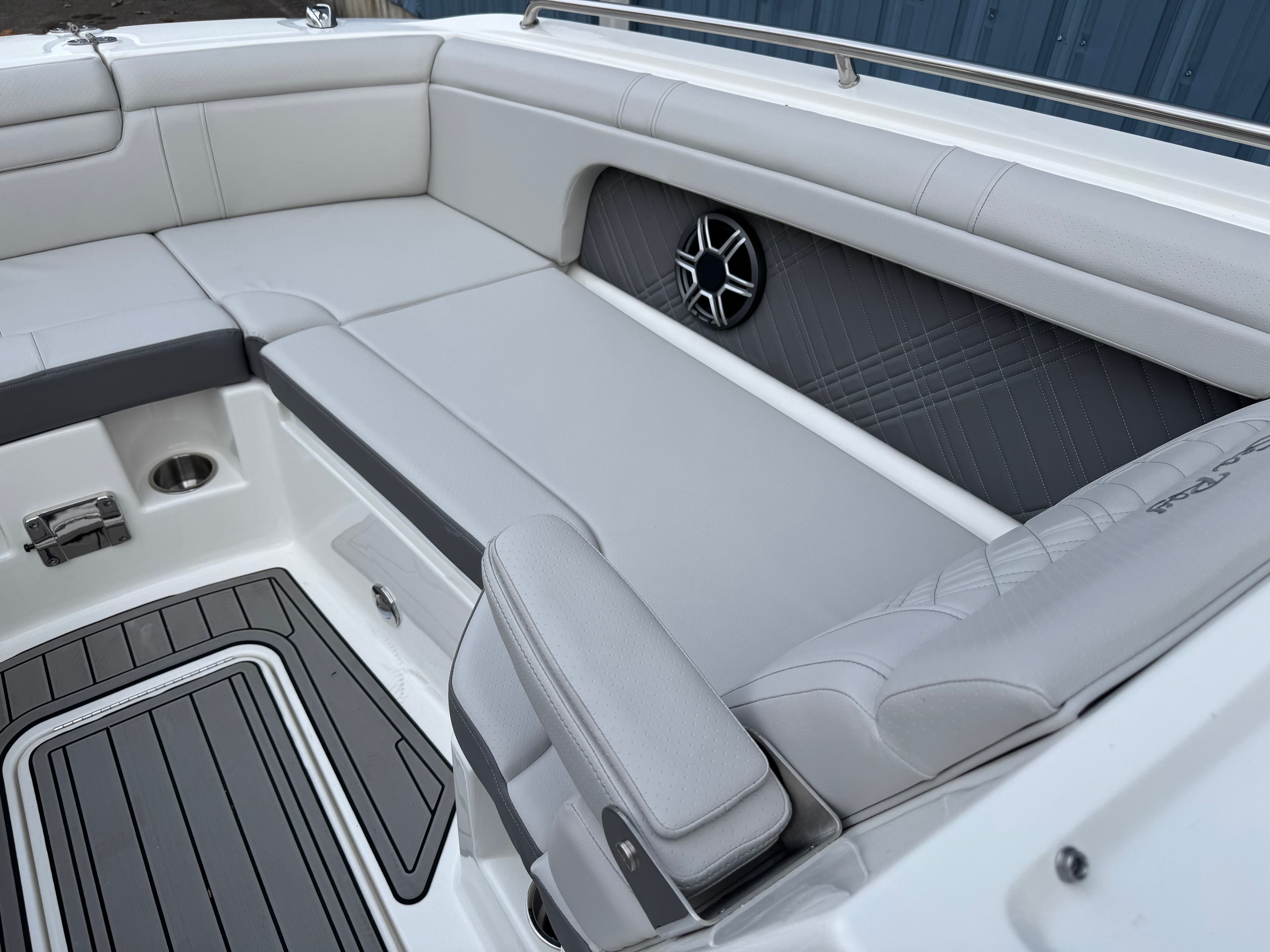 2026 Sea Ray SDX 290 - 48