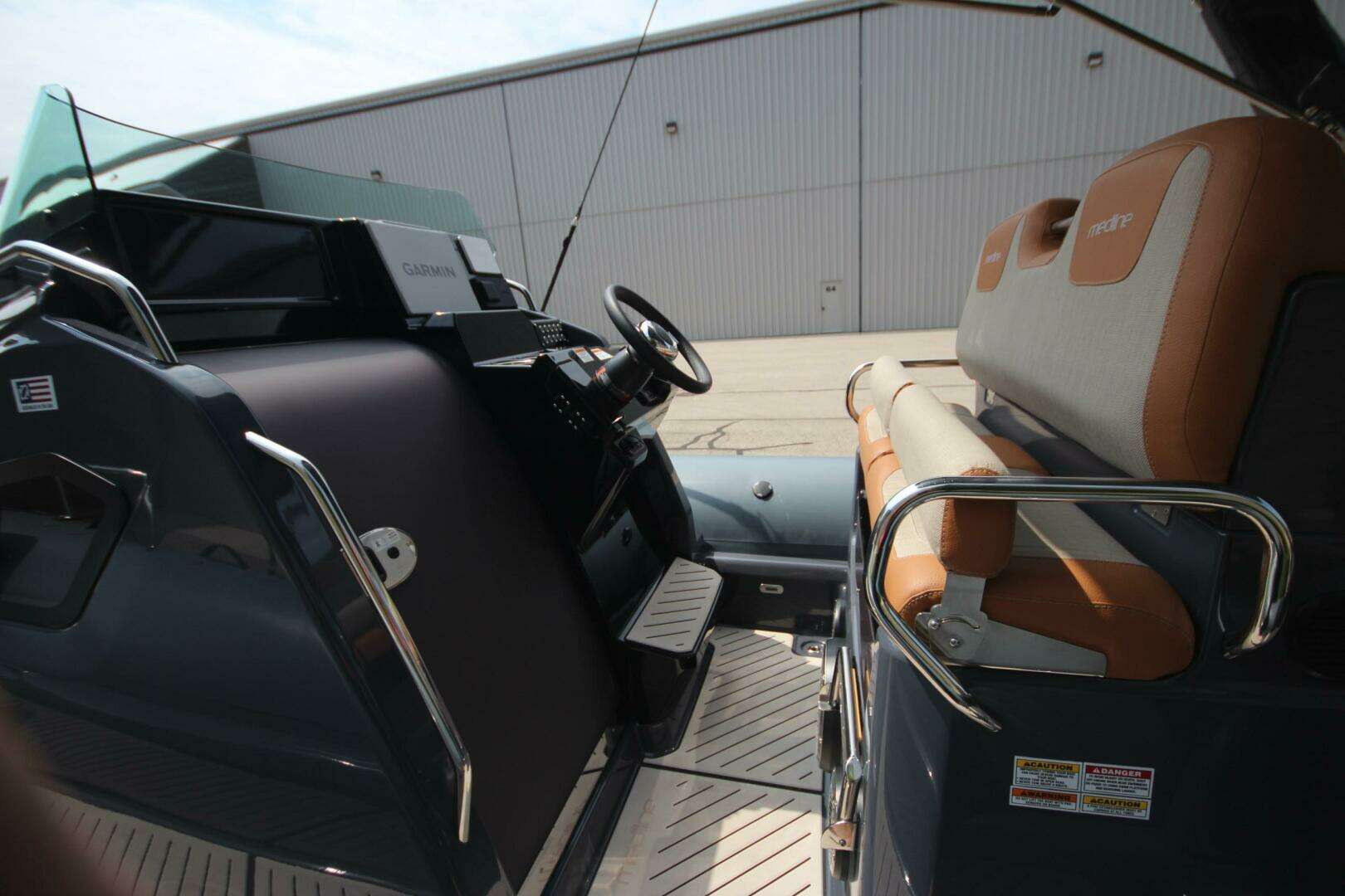 2024 Zodiac Medline 9 NEO - Image 22